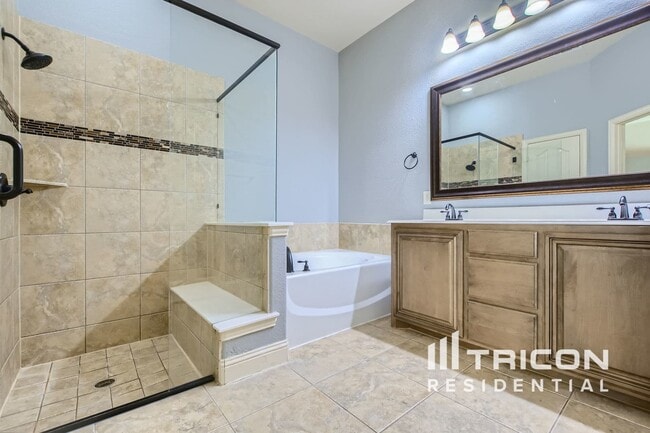 Building Photo - 5453 Red Rose Trail