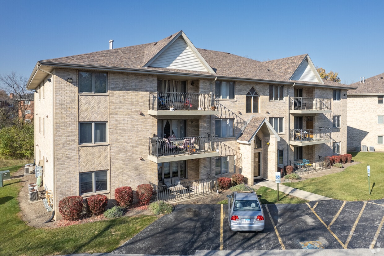5120 Shadow Creek Dr - 5120 Shadow Creek Dr Oak Forest IL 60452 | Apartment  Finder