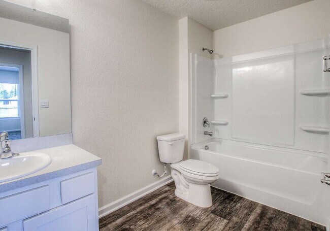 Building Photo - For Rent- 2nd month FREE Rent