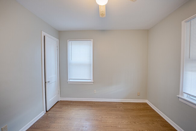 Building Photo - 2208 Fremont St