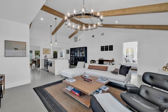 Building Photo - 901 NW 7th Street Rd