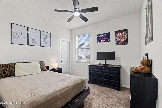 Building Photo - 12897 Logans Walk Ln