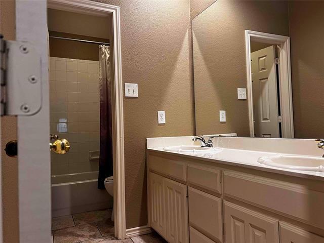 Building Photo - 8628 Forest Glen Dr