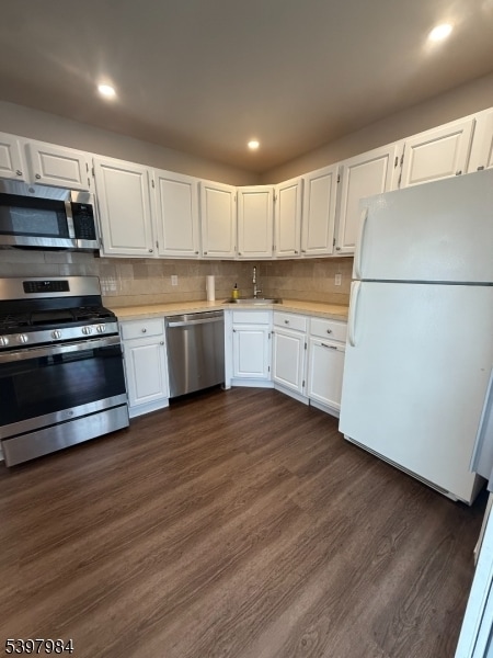 Building Photo - 686 Plum Terrace