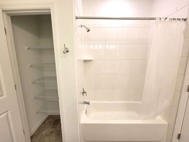 Building Photo - Savanna - Lakewood Ranch 4 Bedroom Annual ...