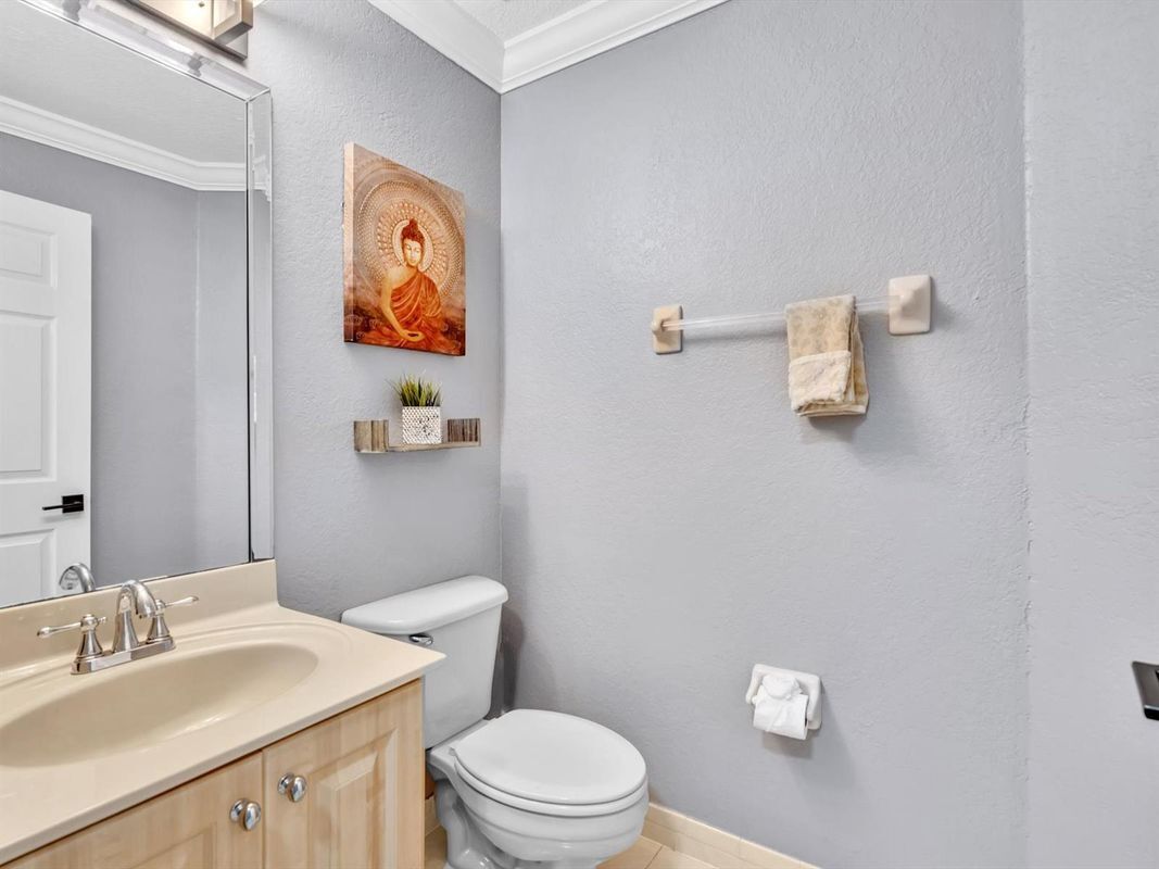 Building Photo - 14304 S Royal Cove Cir
