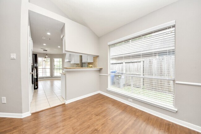 Building Photo - 15739 Oak Mountain Dr