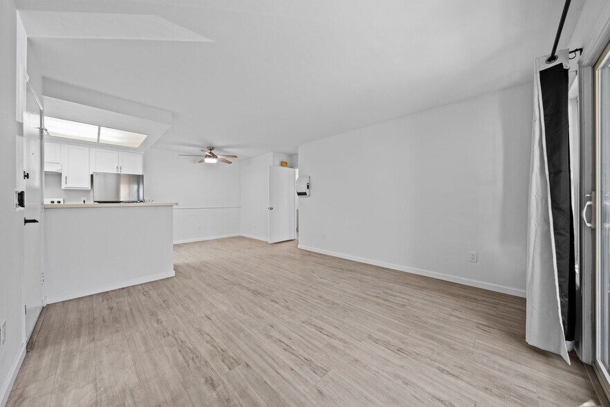 Building Photo - 6030 Rancho Mission Rd