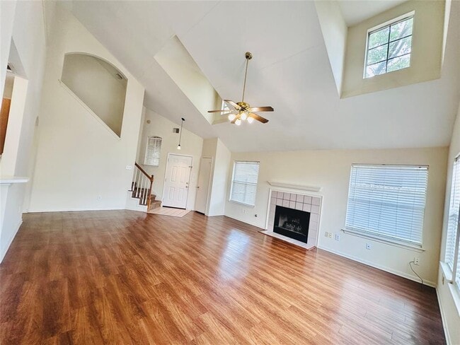 Building Photo - 1600 Primrose Trail