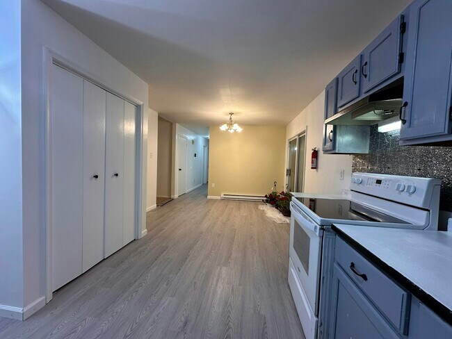 Building Photo - 2412 Winding Way