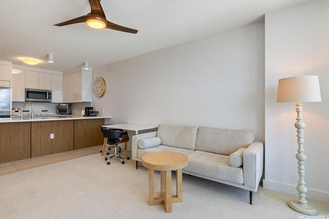 Building Photo - ALL utilities included, furnished one bedroom w/ parking at Azure!