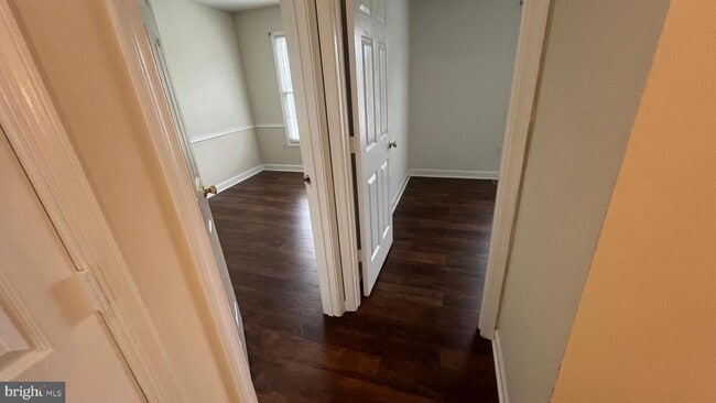 Building Photo - 20320 Cedarhurst Way