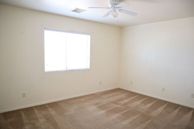Building Photo - Great Home Great Price!