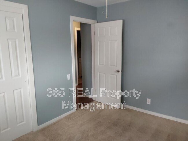 Building Photo - 2201 12th St