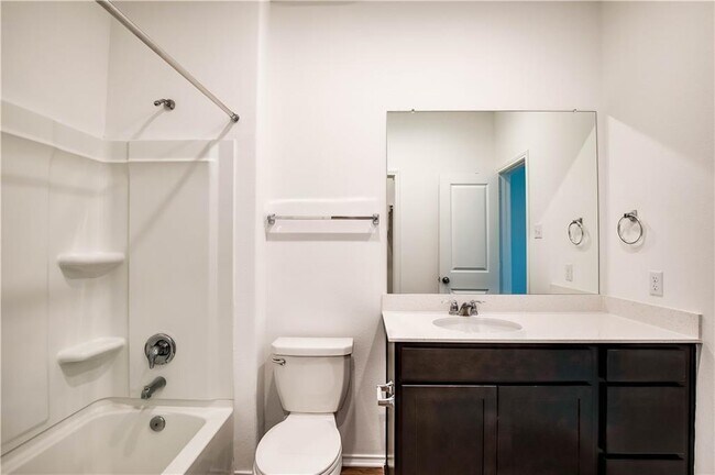 Building Photo - 328 Mica Trl