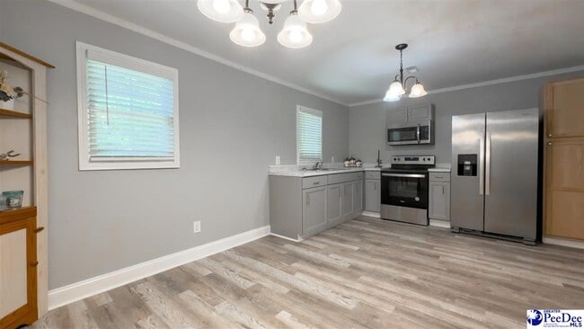 Building Photo - 321 S Park Ave