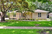 Building Photo - 6815 Ravendale Ln