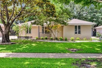 Building Photo - 6815 Ravendale Ln