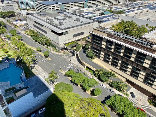 Building Photo - Panoramic Mountain to Ocean Views with Dia...