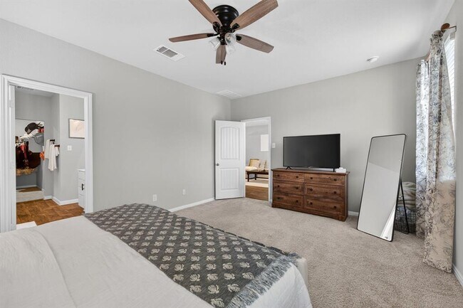 Building Photo - 301 Carolina Buckthorn Dr