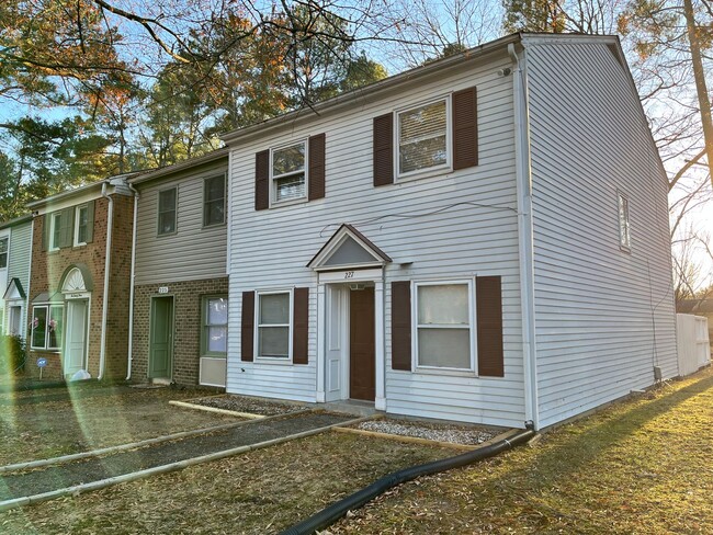 Primary Photo - Spacious Townhome in Butner