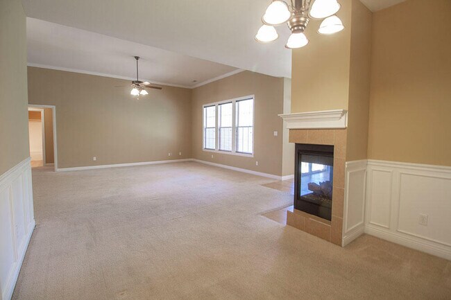 Building Photo - 5305 Chamois Dr