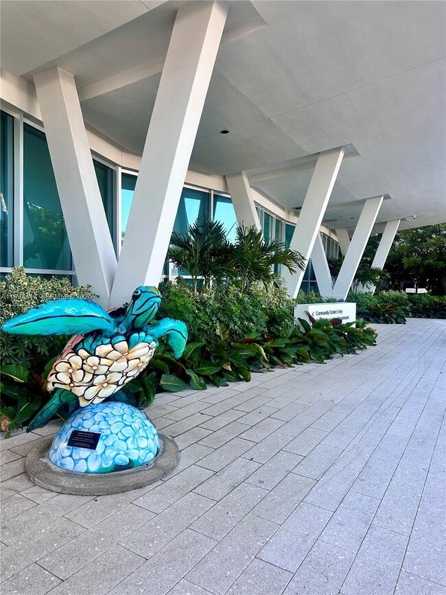 Building Photo - 9225 Collins Ave