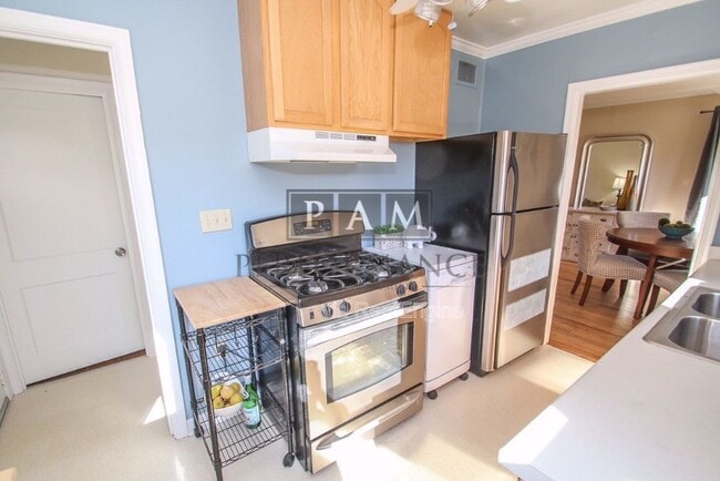 Building Photo - 4795 N Idlewild Ave