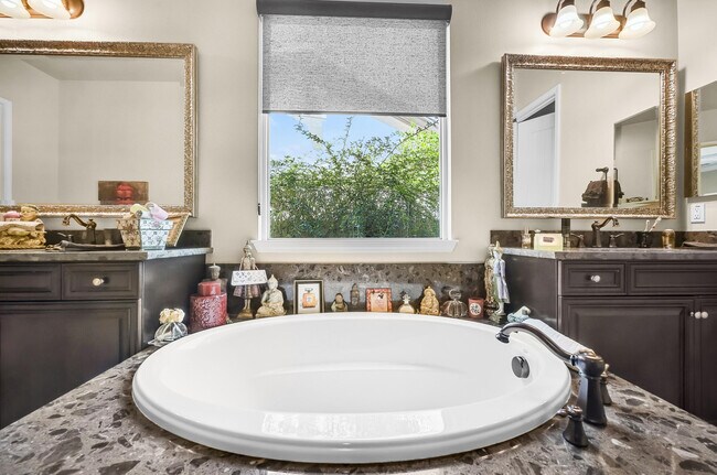 Building Photo - 81569 Corte Monteleon