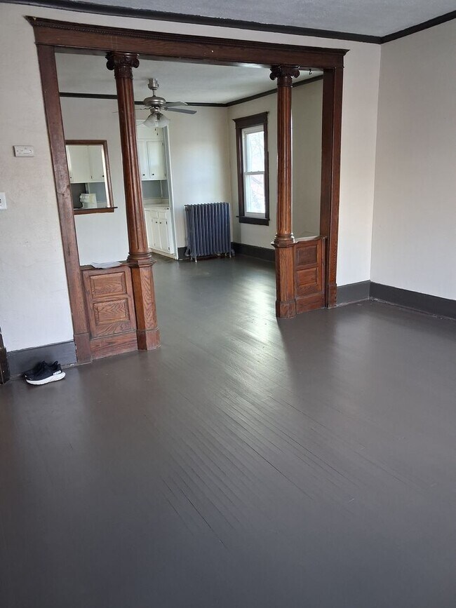 Building Photo - 8th St Virginia