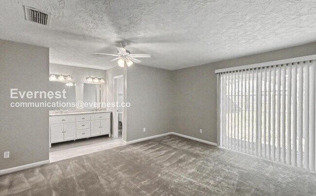 Building Photo - 4034 Cypressdale Dr