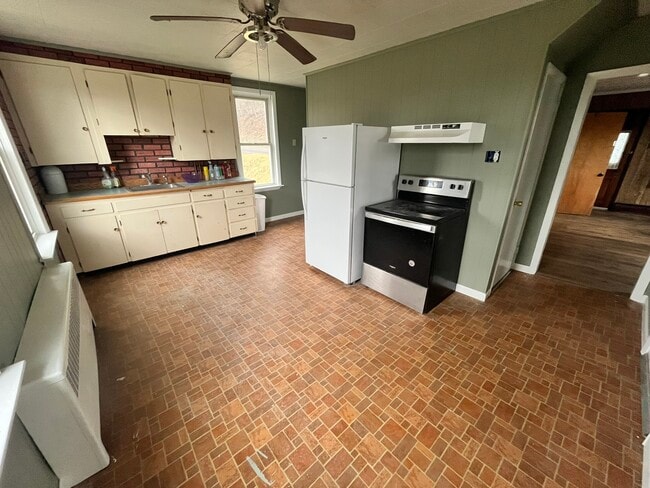 Building Photo - Herndon Blue House