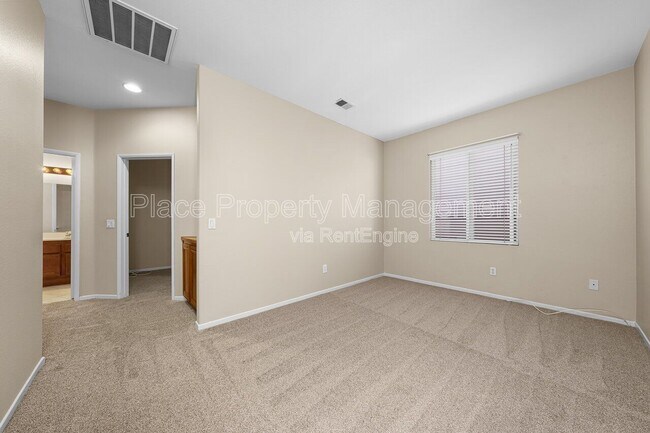 Building Photo - 6223 Avenida De Las Vistas