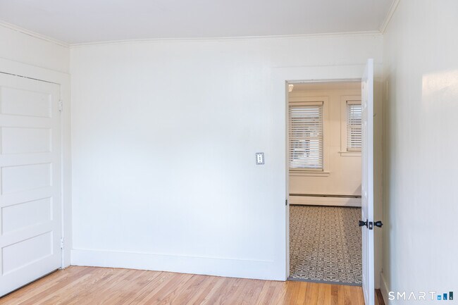 Building Photo - 84 Front St