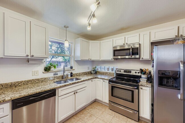 Building Photo - 3690 Grape St