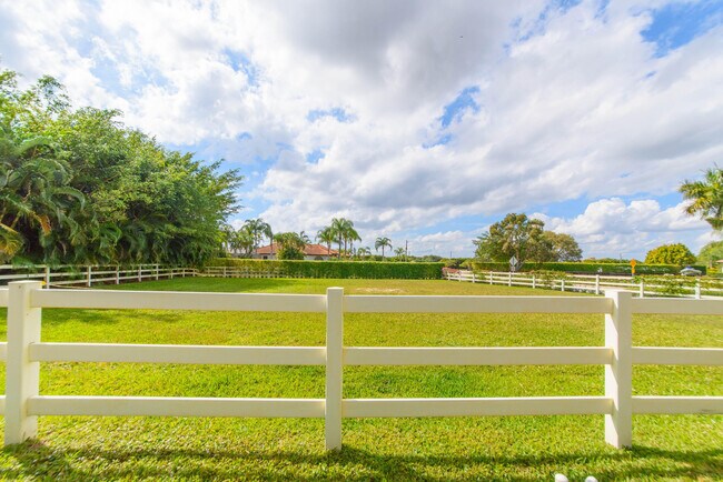 Building Photo - 14911 Equestrian Way