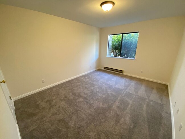 Building Photo - 1 Bed 1 Bath Condo In Walnut Creek *REMODE...