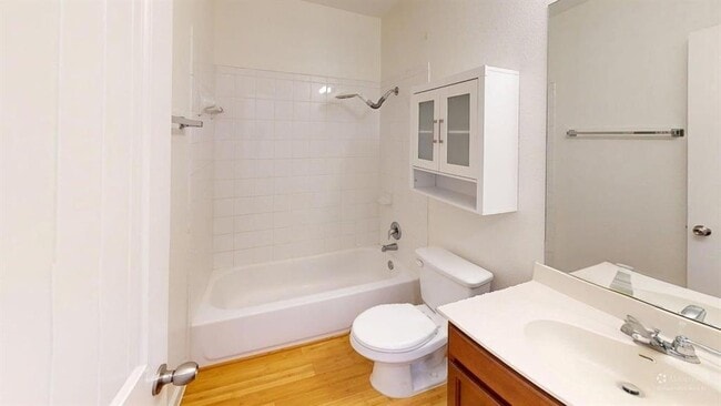 Building Photo - 112 Esparza Ct