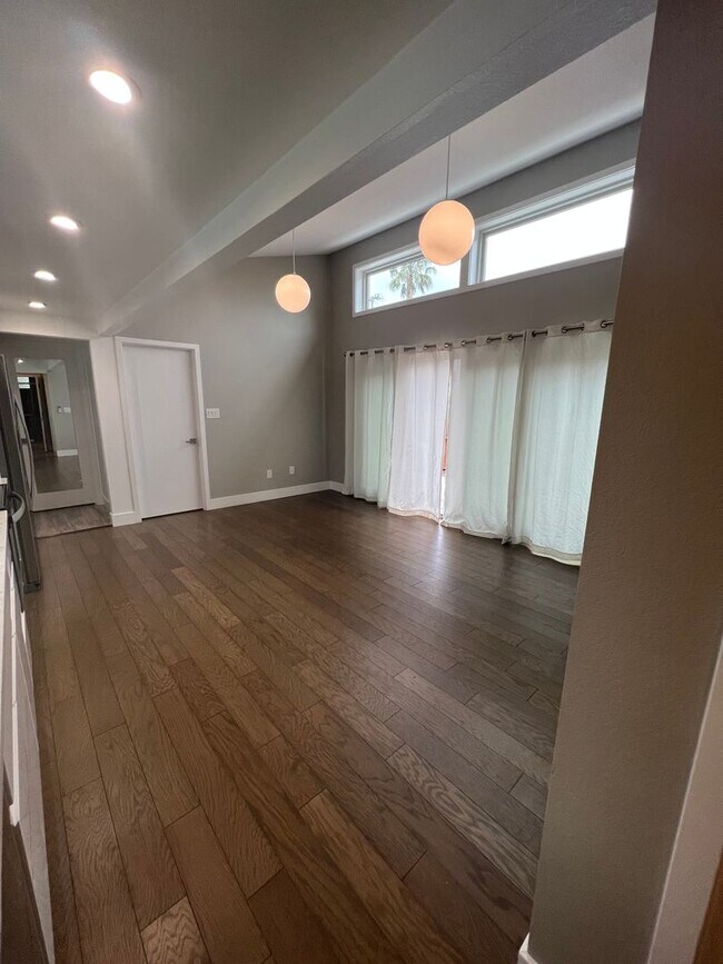 Building Photo - 2 bed/2 bath charming ADU for Rent in Concord
