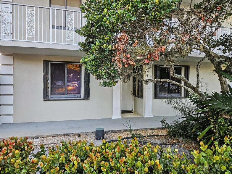 Building Photo - 2811 Village Blvd