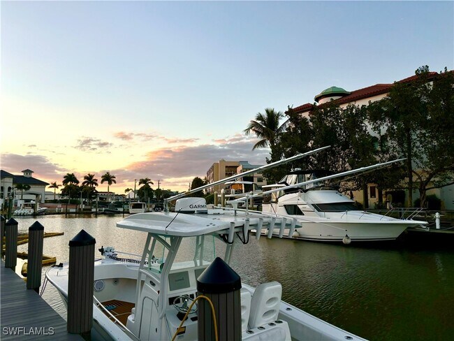 Building Photo - 1435 Curlew Ave