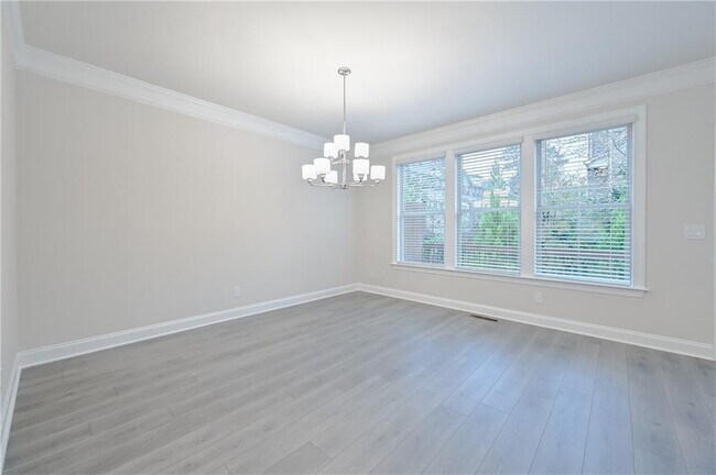 Building Photo - 1356 Live Oak Ln