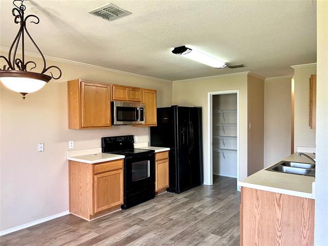 Building Photo - 2906 Lake Vista Dr