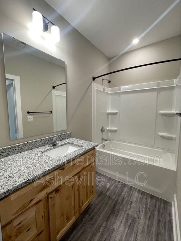 Building Photo - 77 East St