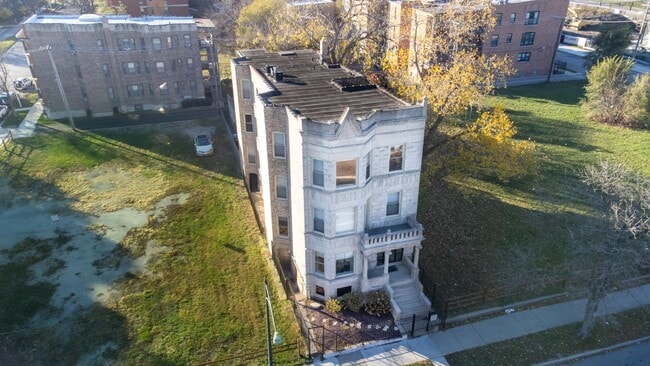 Building Photo - 5536 S King Dr