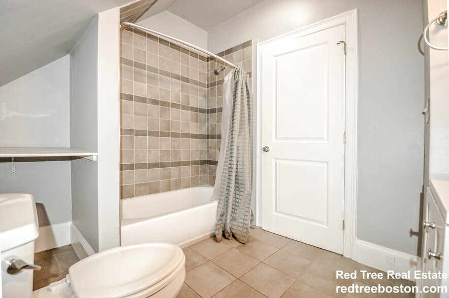 Primary Photo - 231 Chestnut Hill Ave