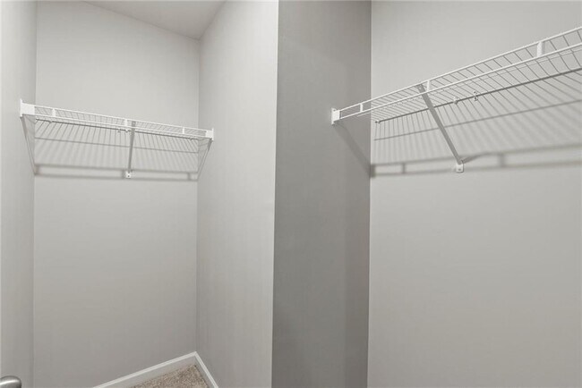 Building Photo - 2505 Piering Dr