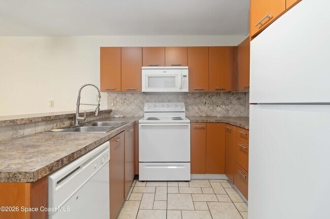 Building Photo - 1480 Sheafe Ave NE