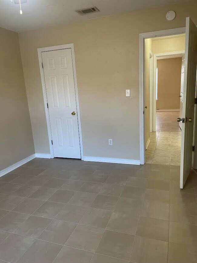 Building Photo - 6905 Sea Turtle Cir