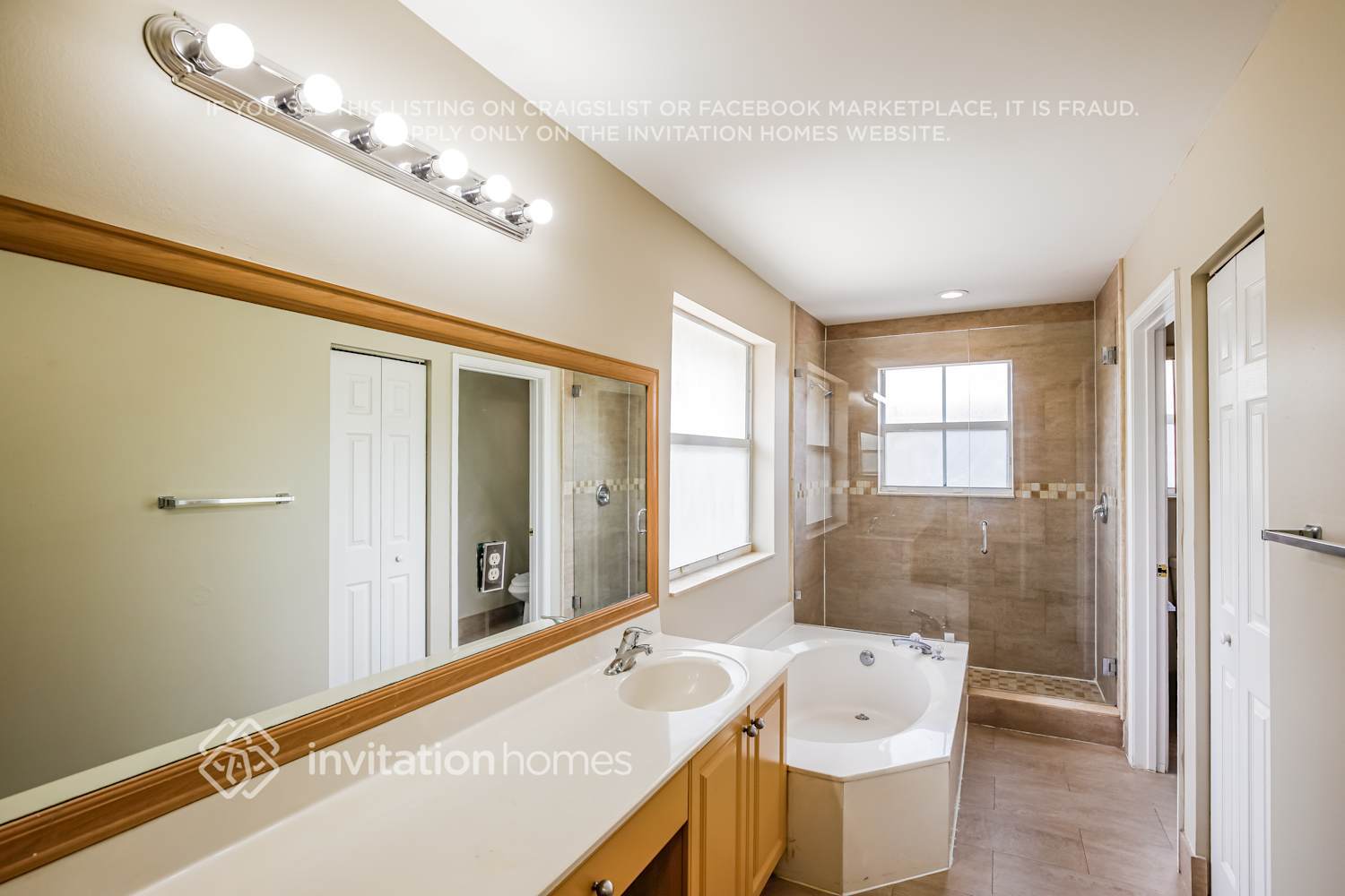 Building Photo - 15891 SW 48th Manor